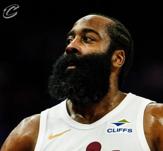 哈登生涯第八次单赛季三