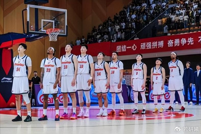 广东男篮客场大胜广州队 系列赛悬念留至G3 胡明